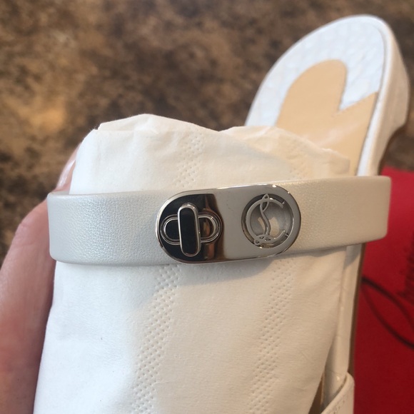 Christian Louboutin choc Lock Flat Calf - Picture 9 of 9